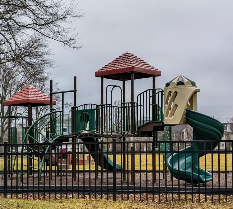 Memorial Park Playground (Berkeley&nbspHeights,&nbspNJ)
